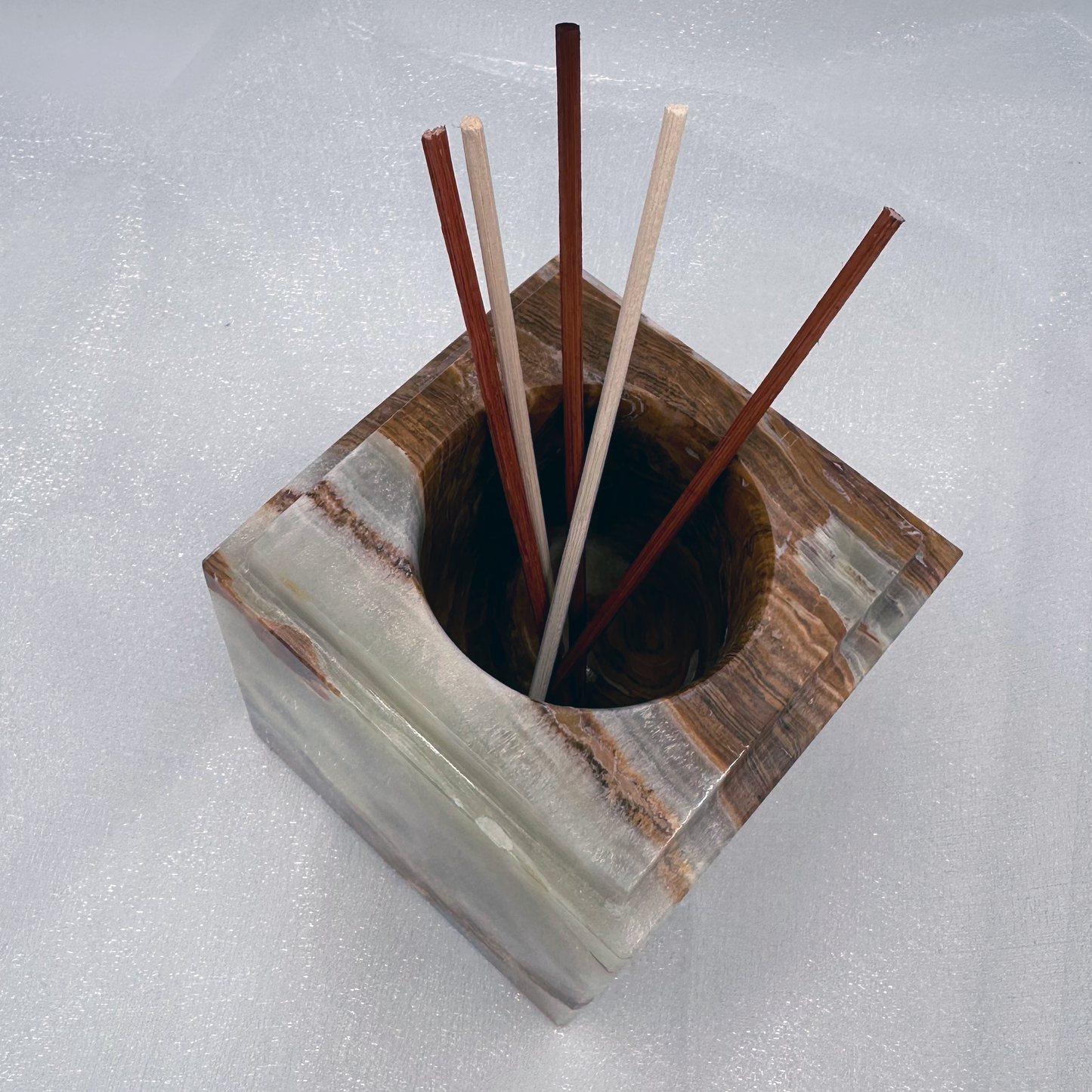 Onyx Oil Diffuser / Votive Candle Holder