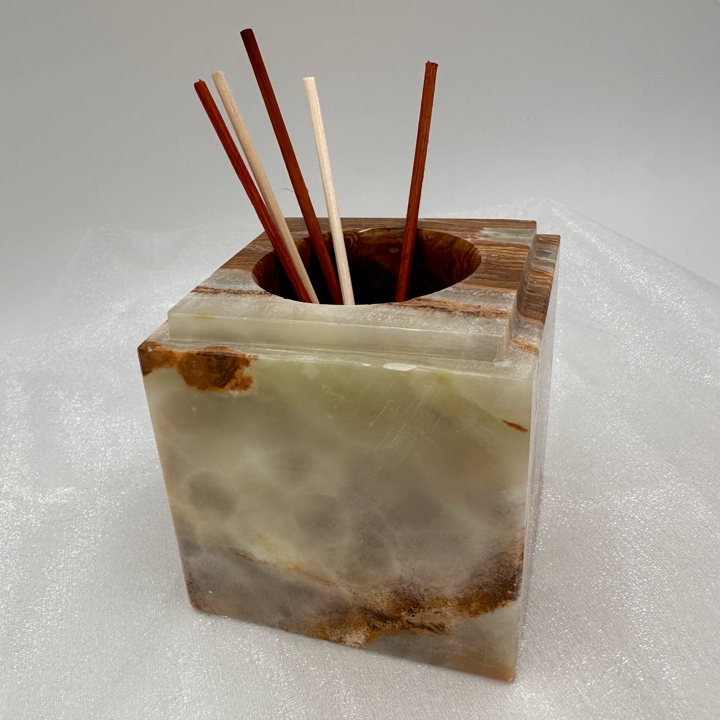 Onyx Oil Diffuser / Votive Candle Holder